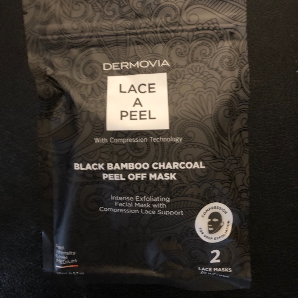 Dermovia - Charcoal Peel Face Mask